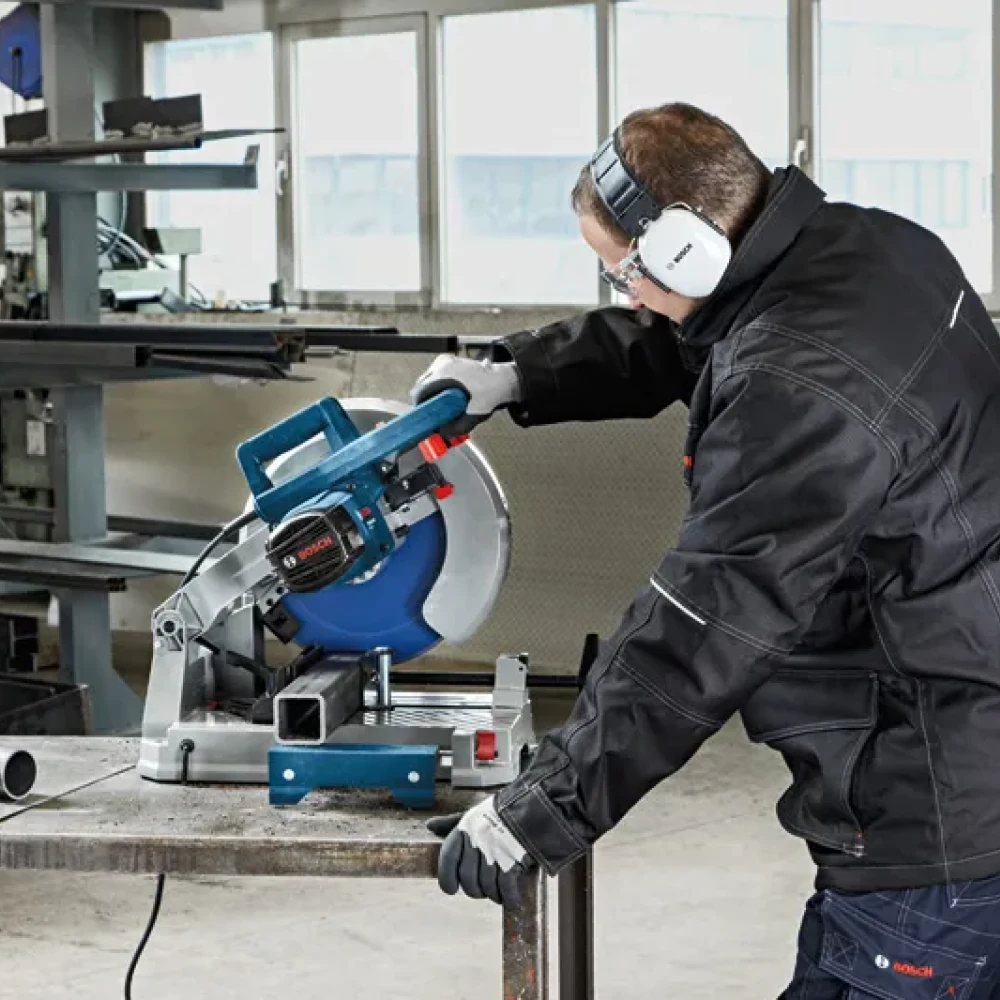 Пила монтажная Bosch GCD 12 JL 2