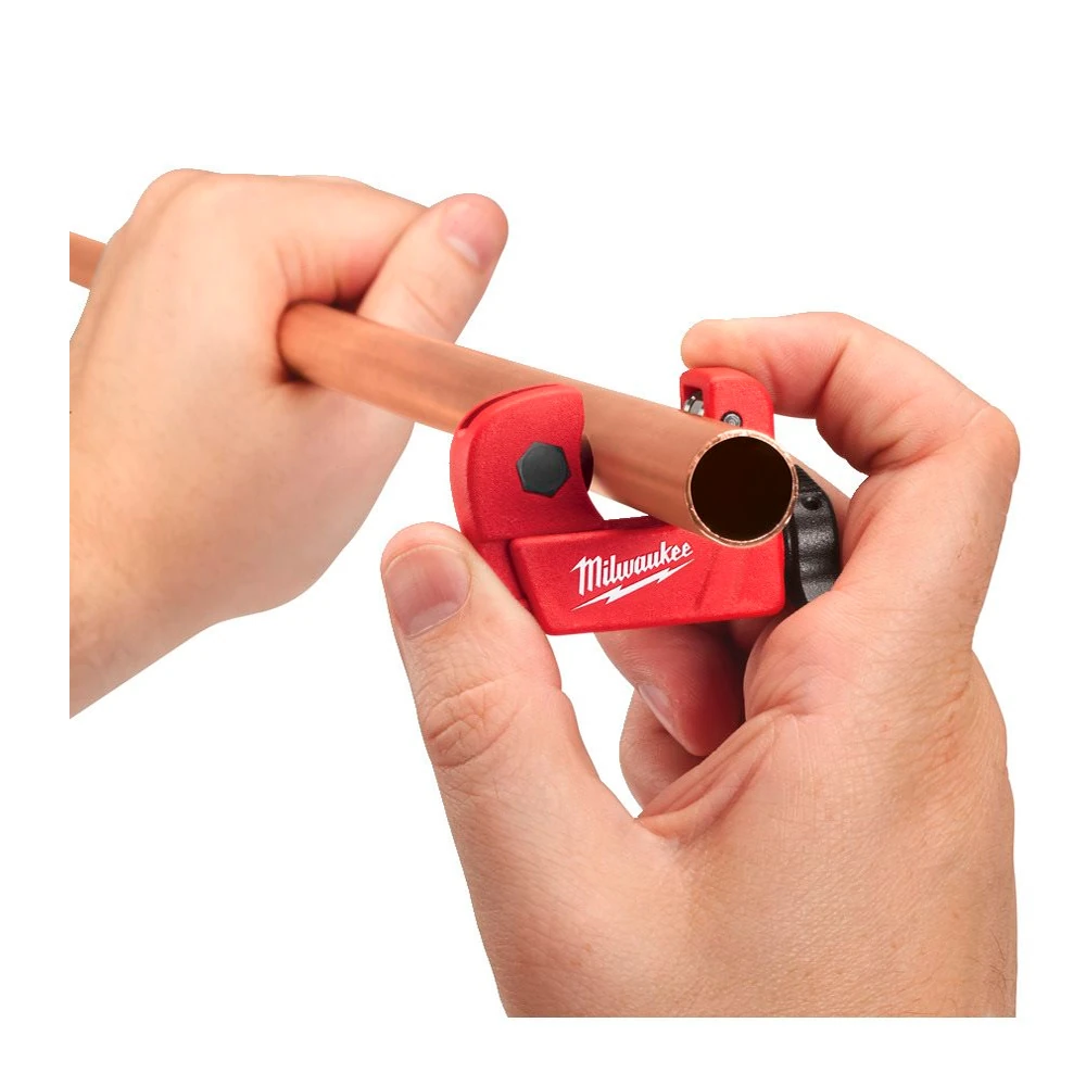 Труборез Milwaukee 48229258 3