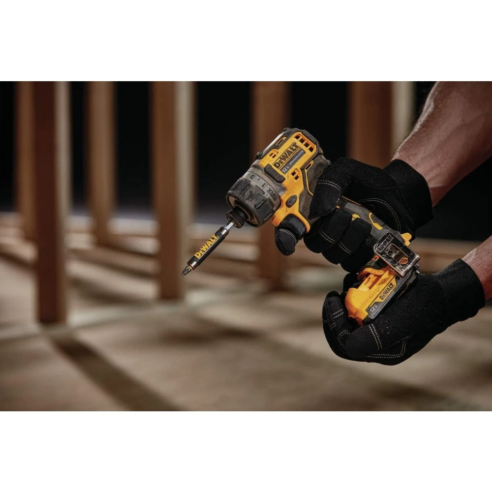 Шуруповерт DeWALT DCF601D2-QW 6