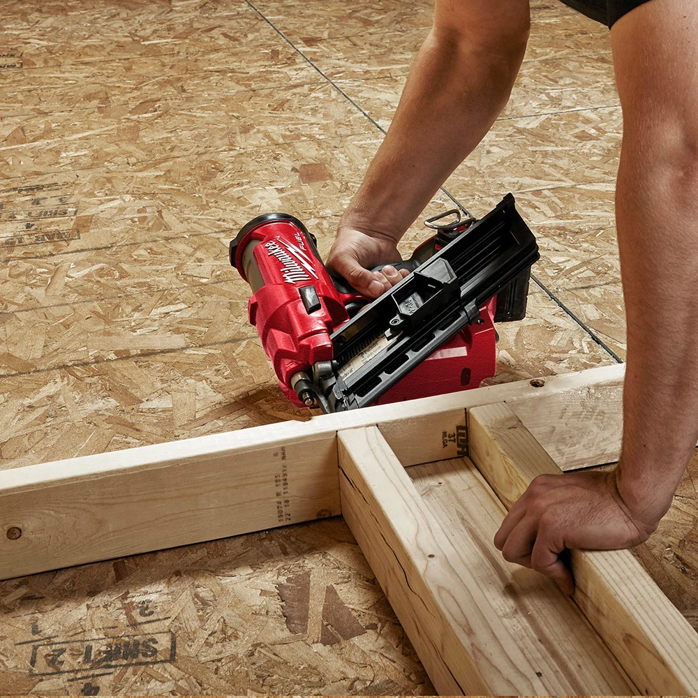 Гвоздезабиватель Milwaukee M18 FFN-0C (4933471406) 4