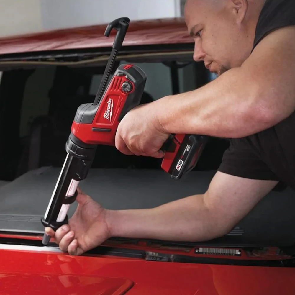 Пистолет для герметика Milwaukee C18 PCG/310C-201B (4933441310) 4