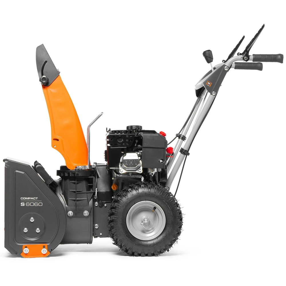 Снегоуборочная машина Daewoo S 6060 2