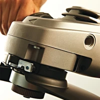 Углошлифовальная машина Milwaukee AGV 22-230 E (4933431850)3