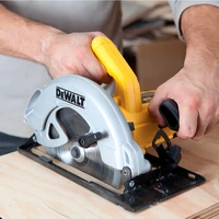 Пила дисковая DeWALT DWE560-QS3