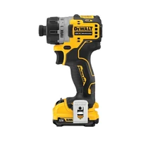 Шуруповерт DeWALT DCF601D2-QW3