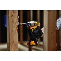 Шуруповерт DeWALT DCF801D2-QW6
