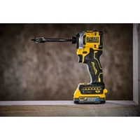 Шуруповерт DeWALT DCF850E1T-QW4